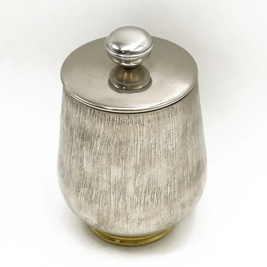 حافظة معدن فضي قياس 9*9*13.5 / 10044