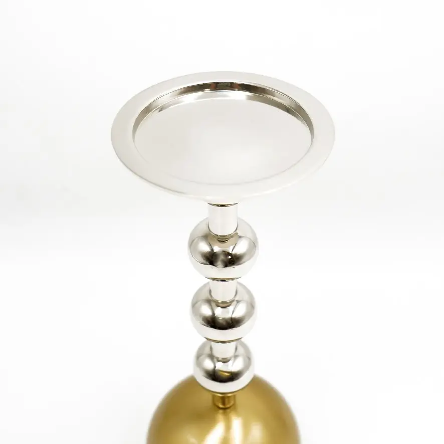 HUK020086/شمعدان معدن وسط 