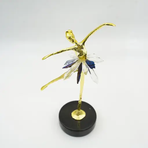 [J@DE24-614] تحفية مجسم فتاة / DE24-614